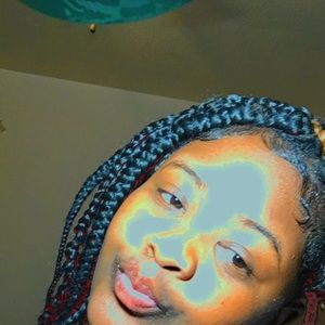 Meet your Posher, Destinee